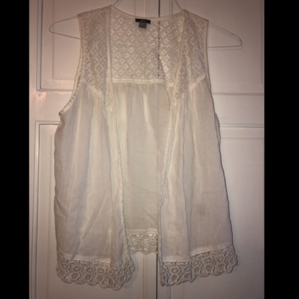 Lightweight flow white vest